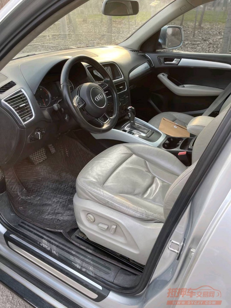 济宁11年奥迪Q55