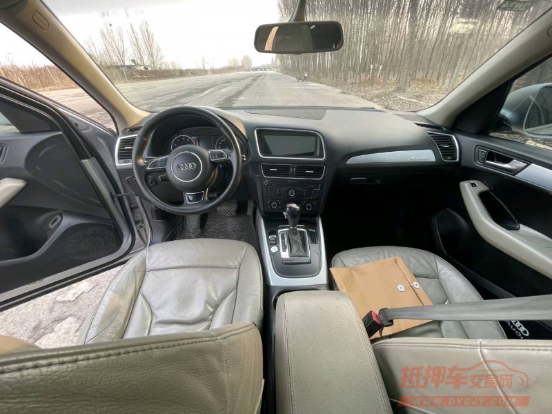 济宁11年奥迪Q58