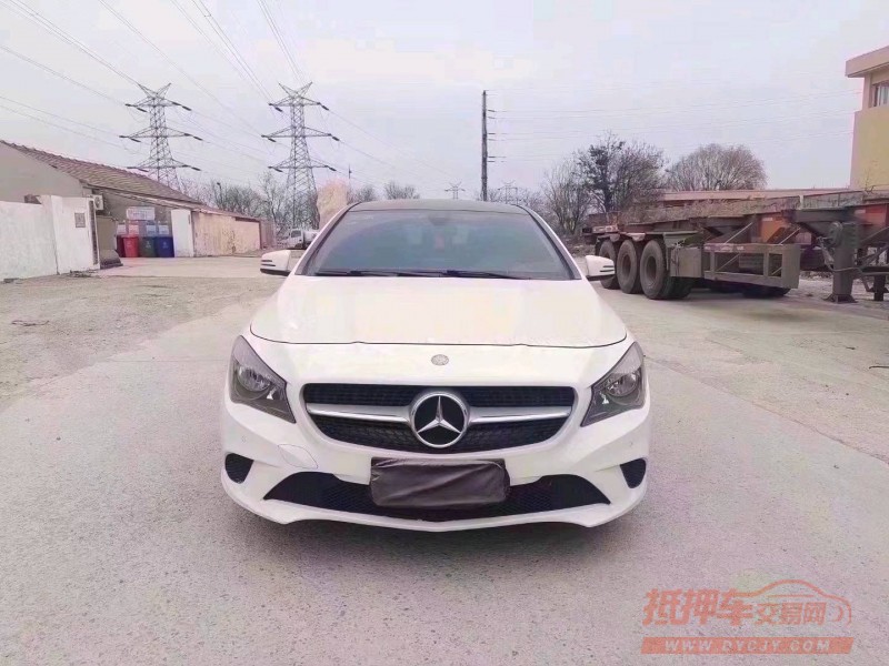青岛16年奔驰CLA9