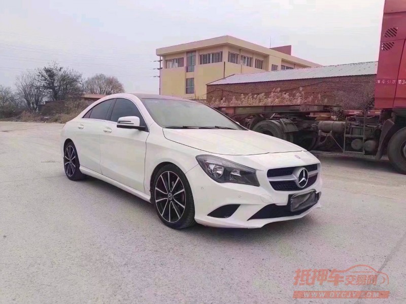 青岛16年奔驰CLA7
