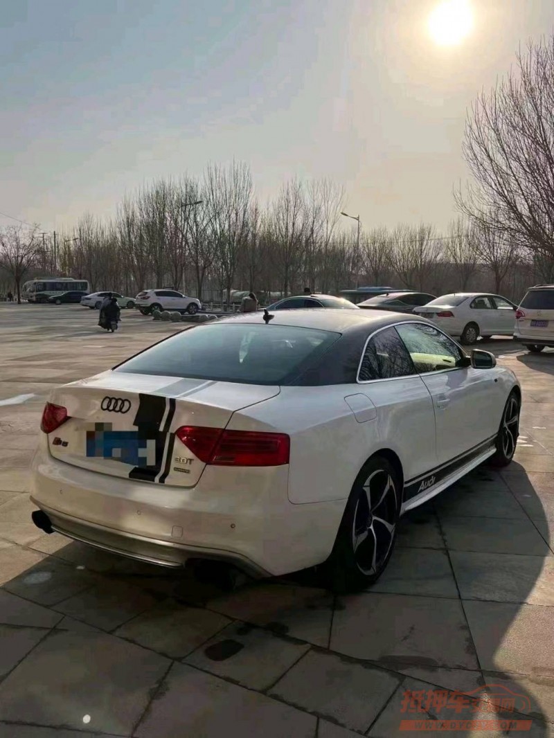 北京12年奥迪S57