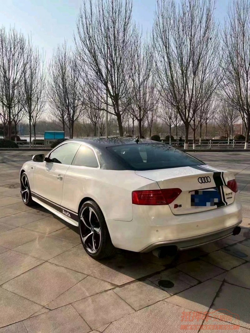 北京12年奥迪S58