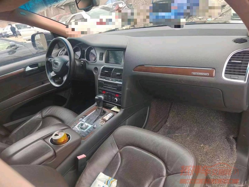 北京13年奥迪Q75