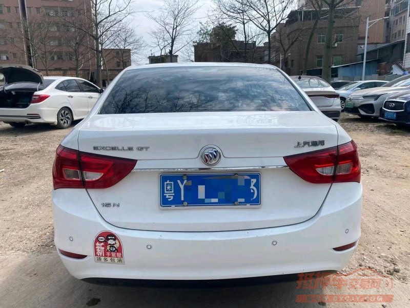 广州17年别克英朗9