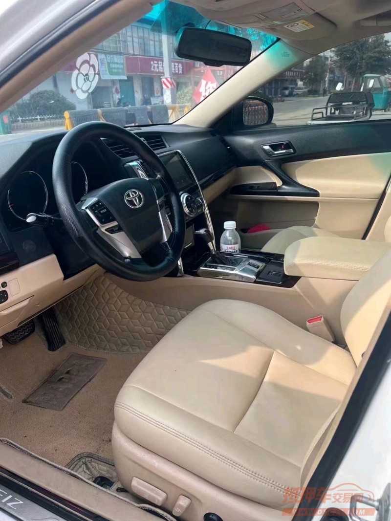 淮南13年丰田锐志8