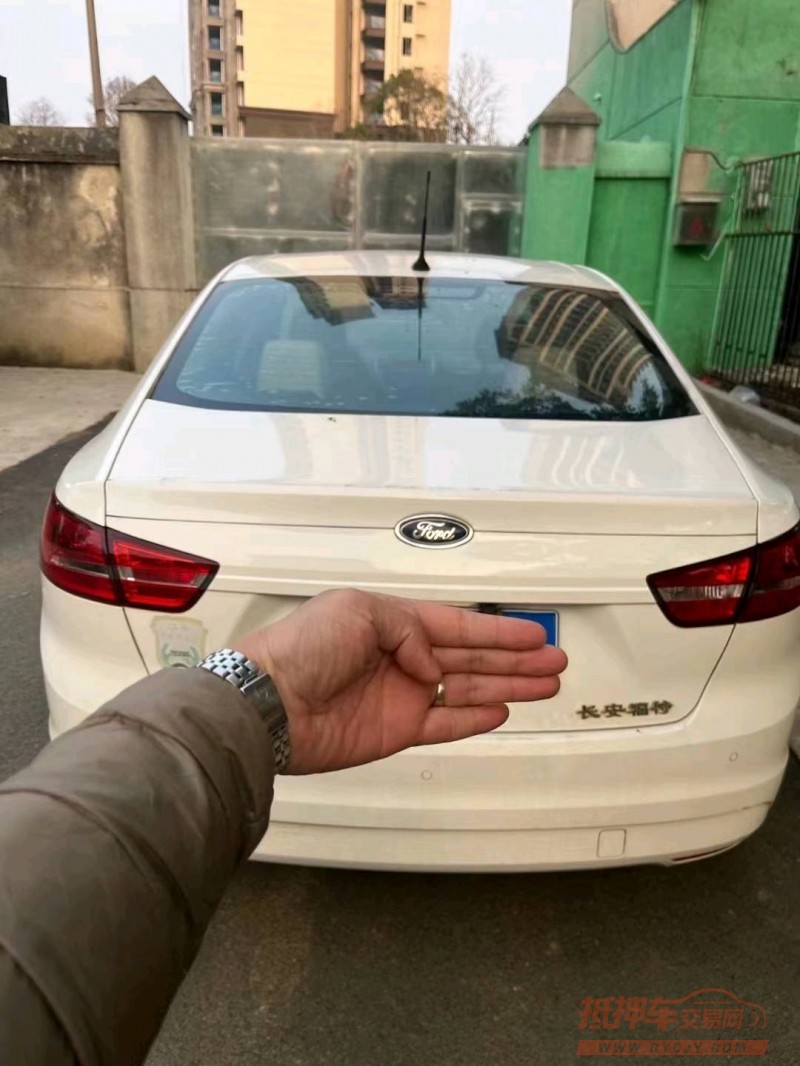 衡阳17年福特福睿斯4