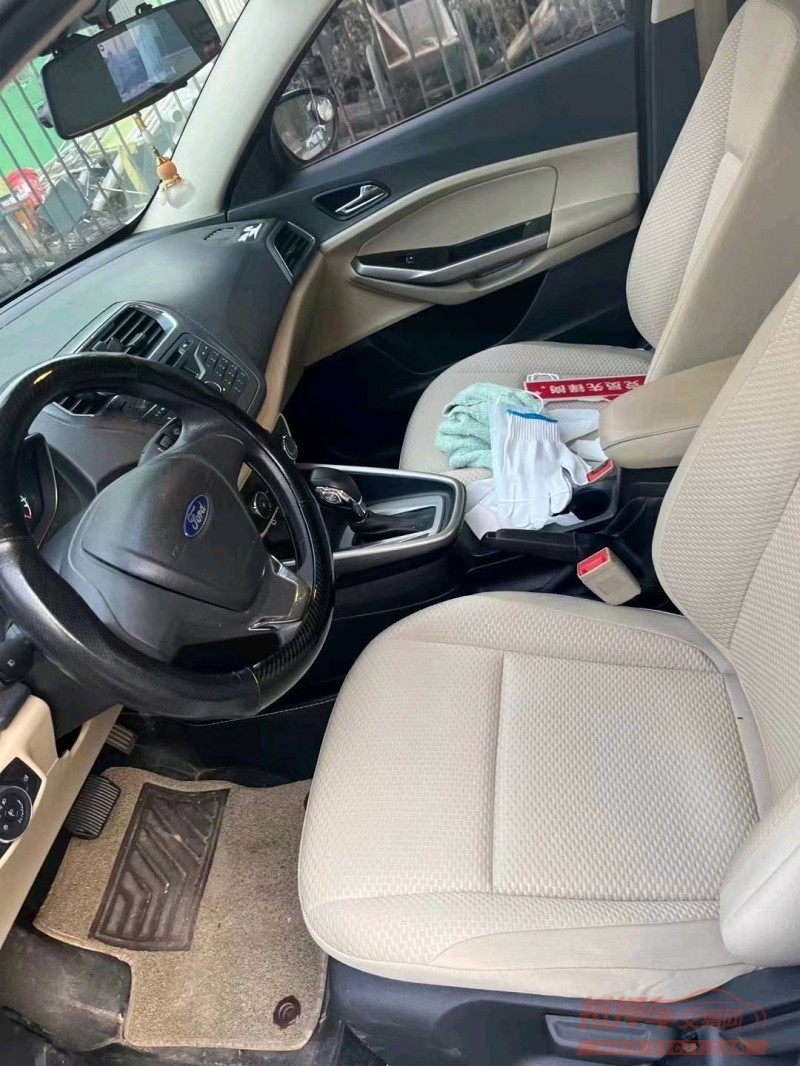 衡阳17年福特福睿斯7