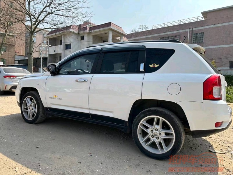 广州13年Jeep指南者8