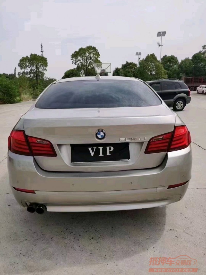 北京12年宝马5系9