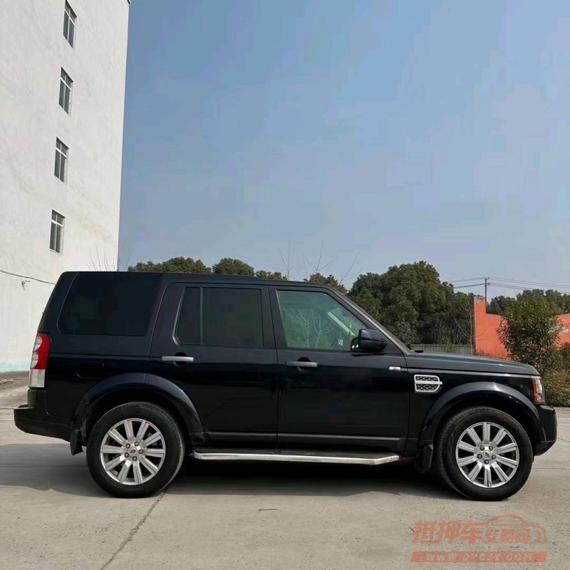 北京12年路虎发现8