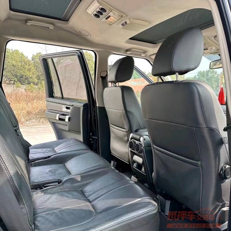 北京12年路虎发现7