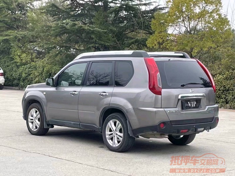 北京12年日产奇骏2