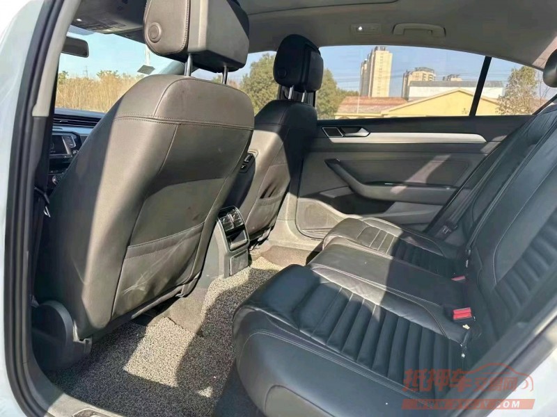 北京17年大众迈腾5