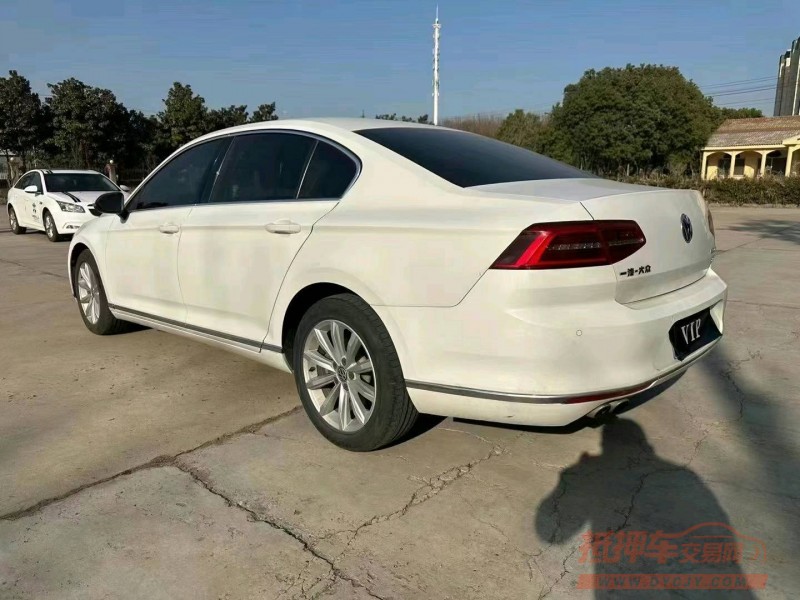 北京17年大众迈腾7