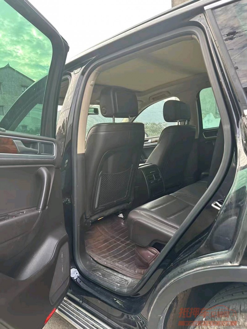 嘉兴13年大众途锐6