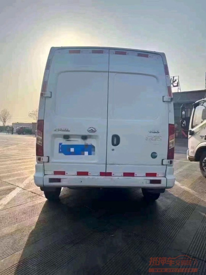 北京22年大通V804