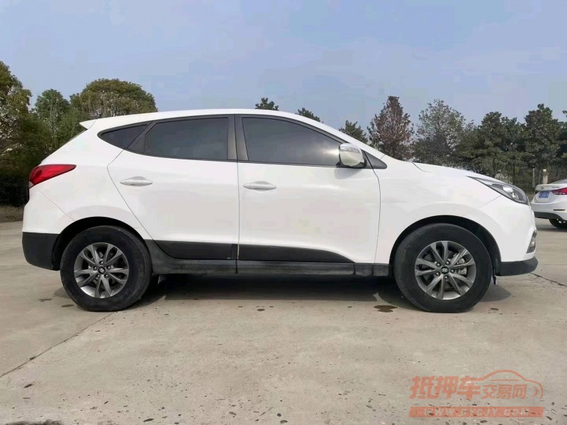 北京17年现代ix354