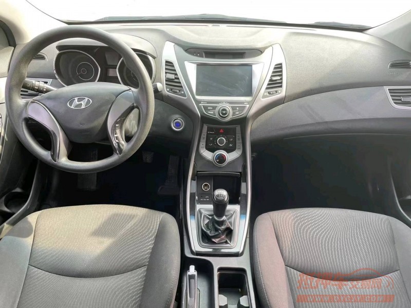 北京16年现代朗动8