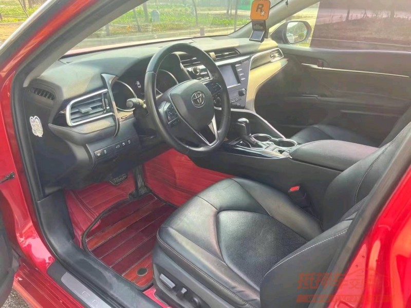 北京18年丰田凯美瑞5