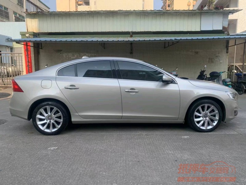 中山16年沃尔沃S60L2