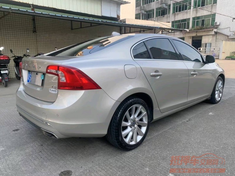 中山16年沃尔沃S60L4