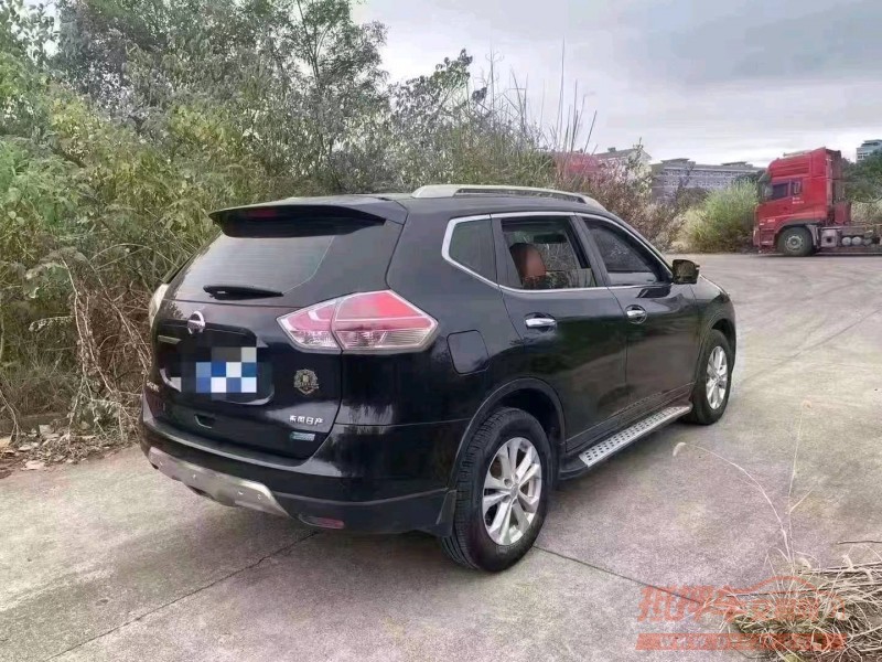 北京16年日产奇骏9