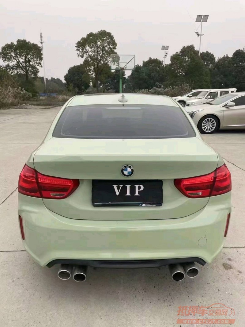 北京22年宝马1系9