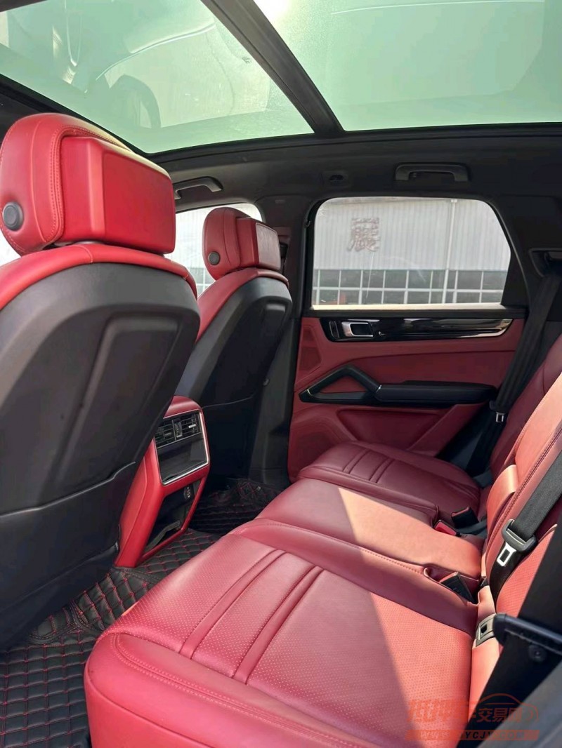 北京18年保时捷卡宴6