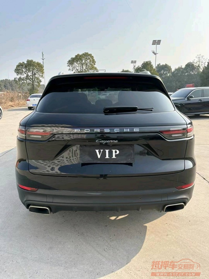 北京18年保时捷卡宴9