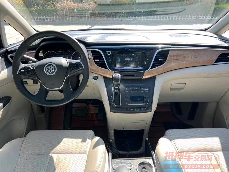 盐城17年别克GL86