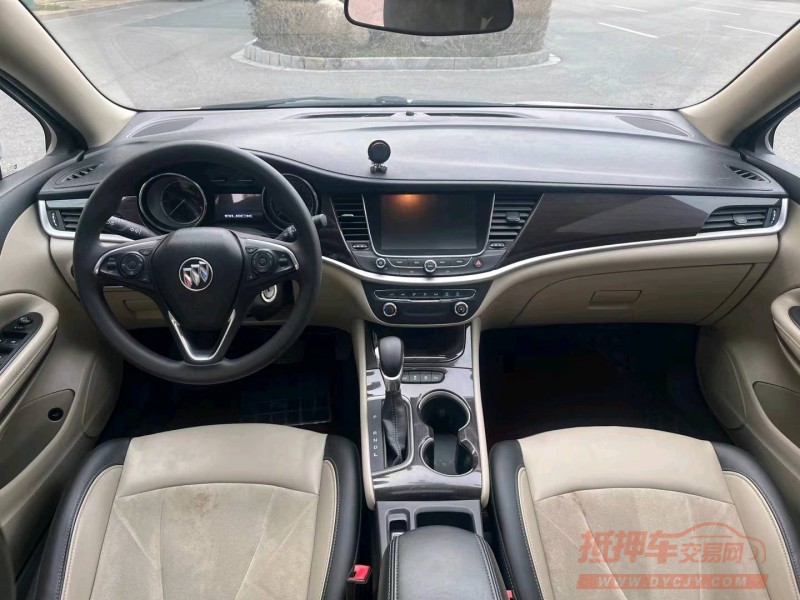 淮南17年别克威朗5