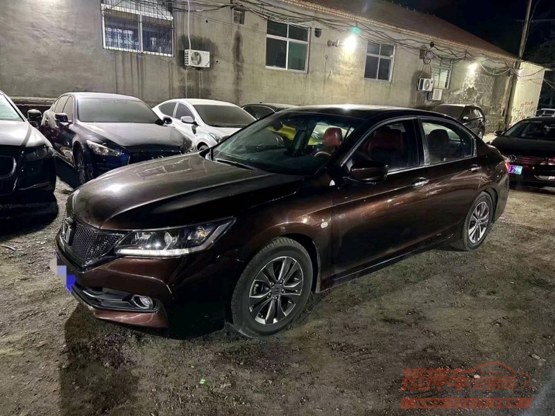 济宁14年本田雅阁5