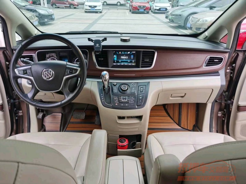 苏州19年别克GL82