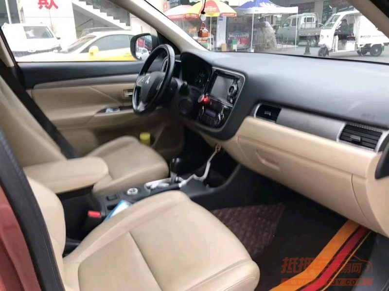 宜昌14年三菱欧蓝德4