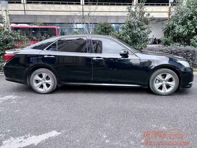 嘉兴15年丰田皇冠3