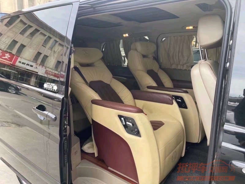 枣庄15年奔驰唯雅诺4