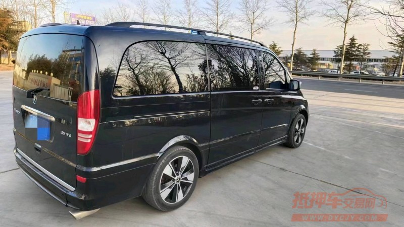 枣庄15年奔驰唯雅诺3