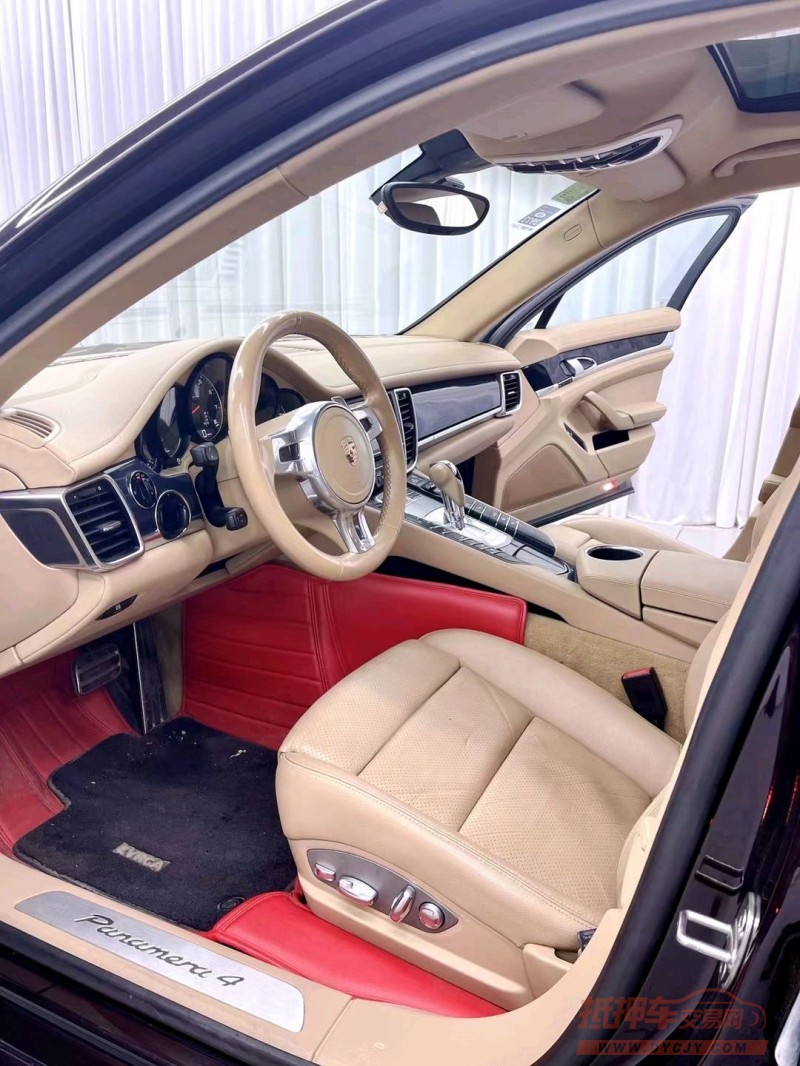 临沂12年保时捷帕拉梅拉7