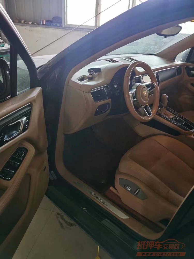 北京15年保时捷Macan3