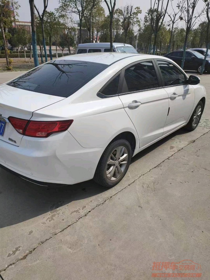 宜昌21年吉利帝豪GL4