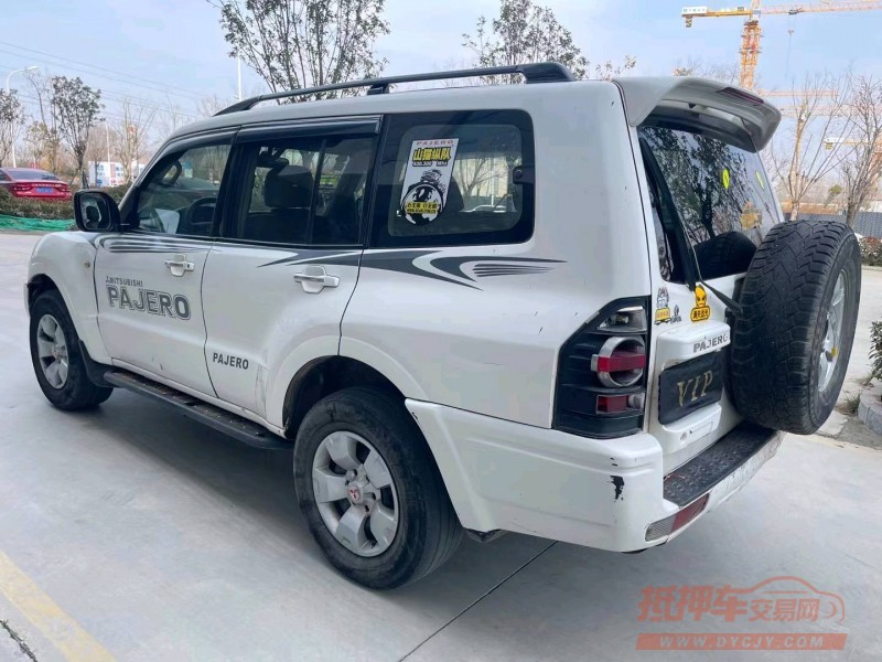 济宁09年三菱帕杰罗7