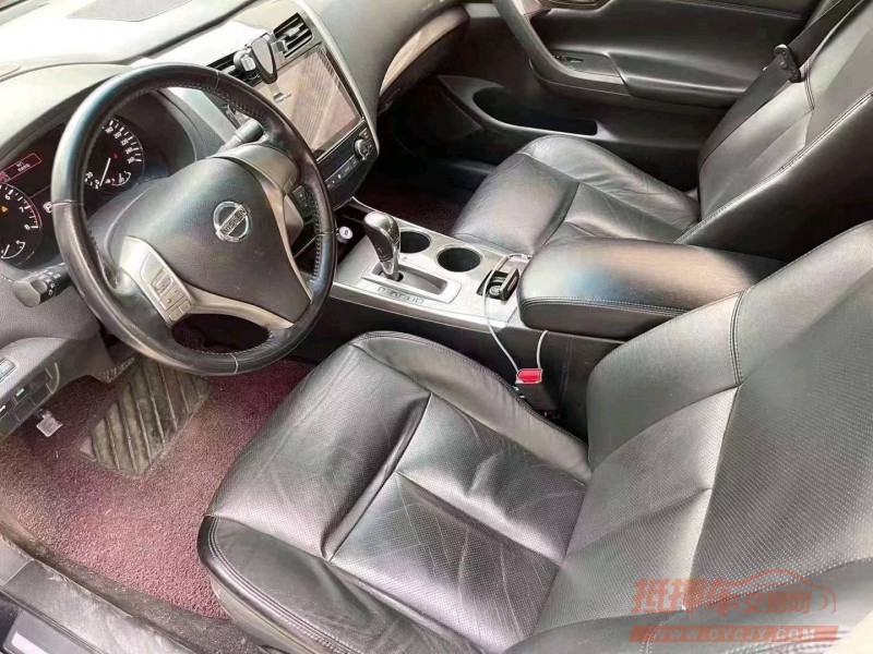 济宁13年日产天籁4