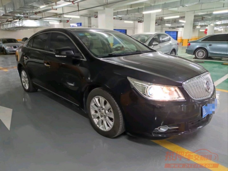 济宁13年别克君越3