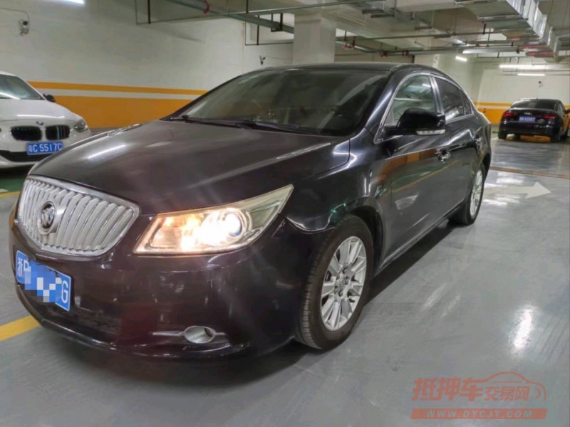 济宁13年别克君越2