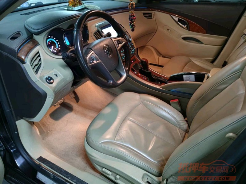 济宁13年别克君越4