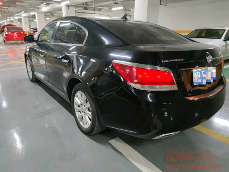 济宁13年别克君越8