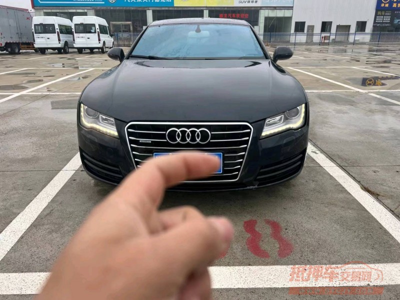 北京12年奥迪A7L1