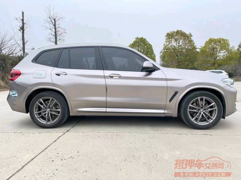 北京19年宝马X34