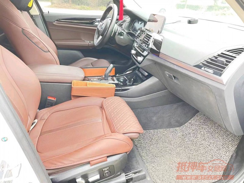 北京19年宝马X36