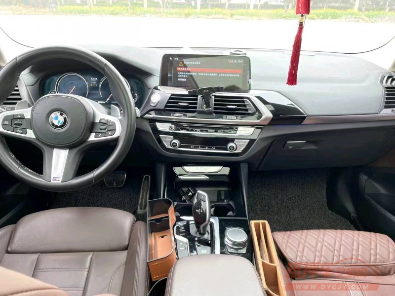 北京19年宝马X37